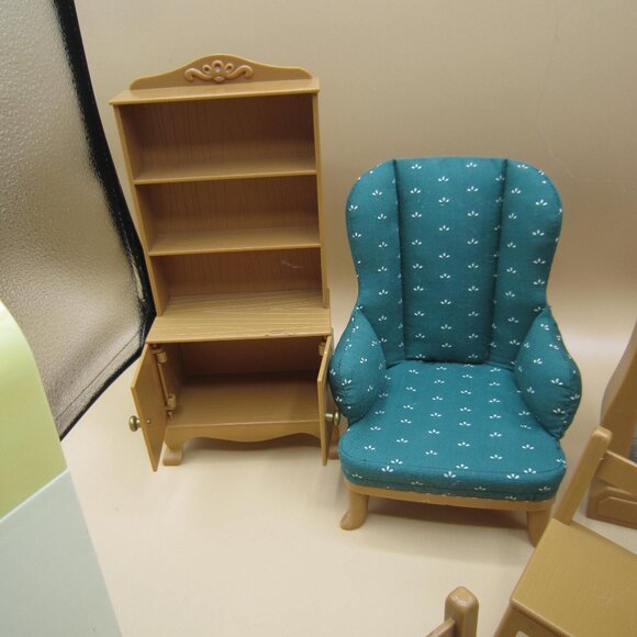 Madeline Old House In Paris Doll Furniture 11pcs. - Picture 12 of 16